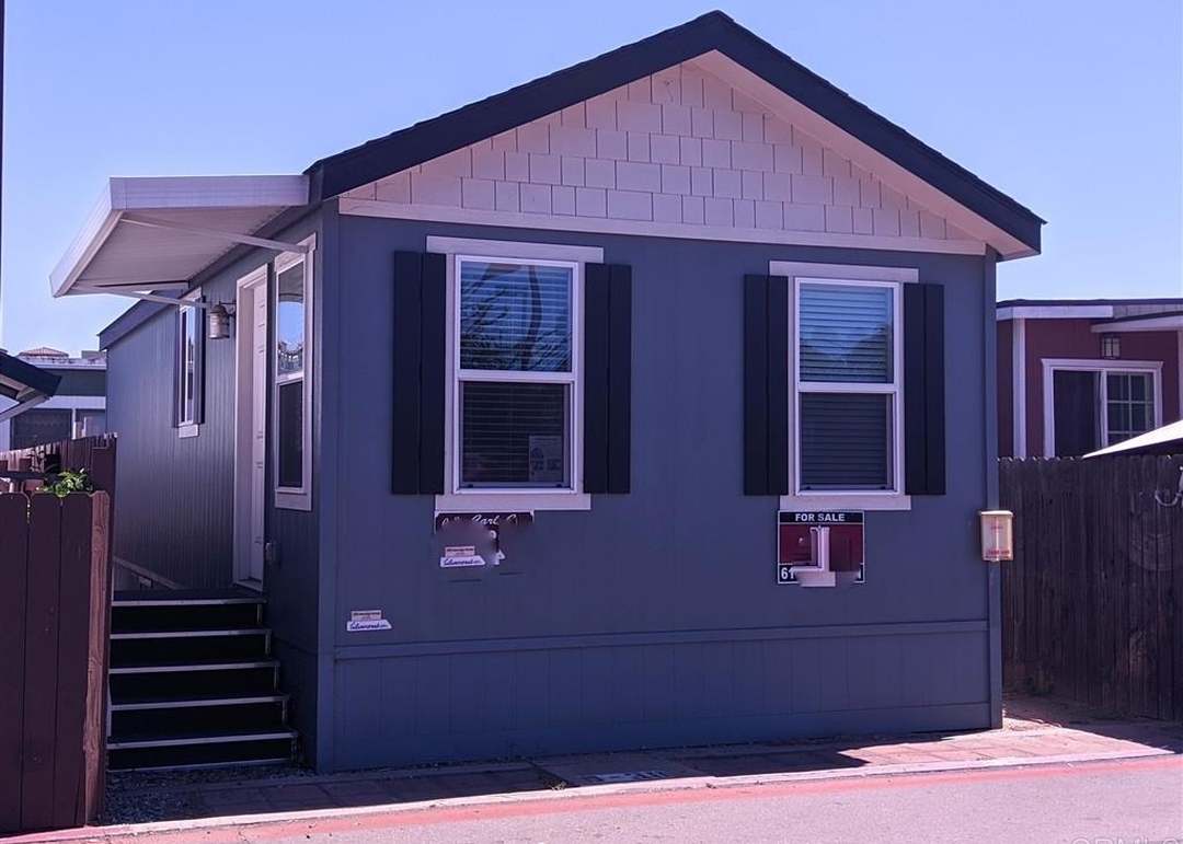 El Rey Trailer Plaza mobile home space at 303 47th St in San Diego showing well-maintained lot with trailer